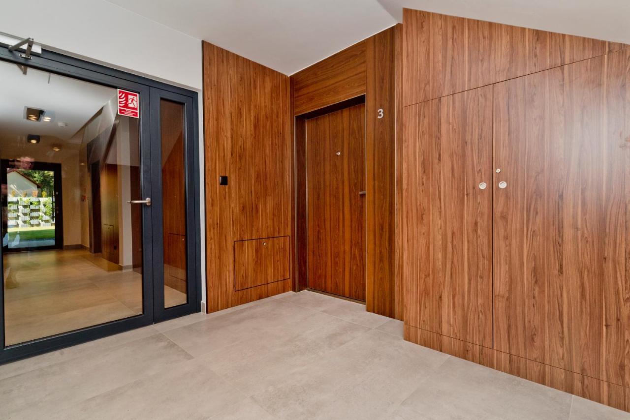 Blueapart Apartland Residence 亚斯塔尔尼亚 外观 照片